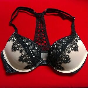VICTORIA’S SECRET Dream Angels Lined Demi Push Up Lace Racerback Bra